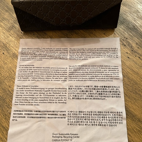 Gucci Folding Eyeglass Case GG Logo Cleaning Cloth Brown Clasp main image 7
